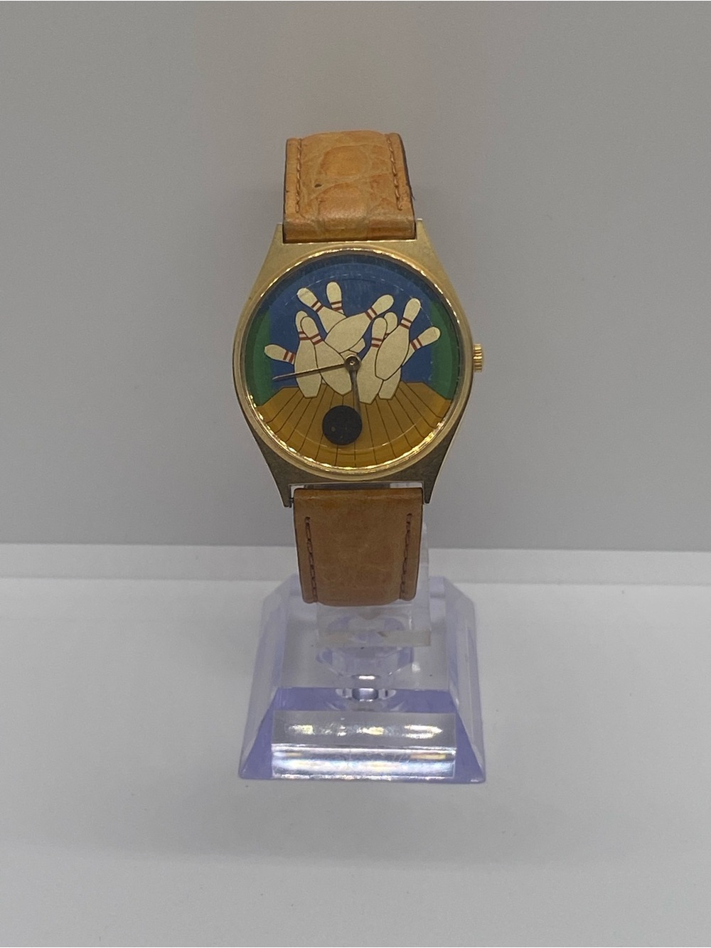 Vintage Bowling Pin Graphic Mens Quartz Watch